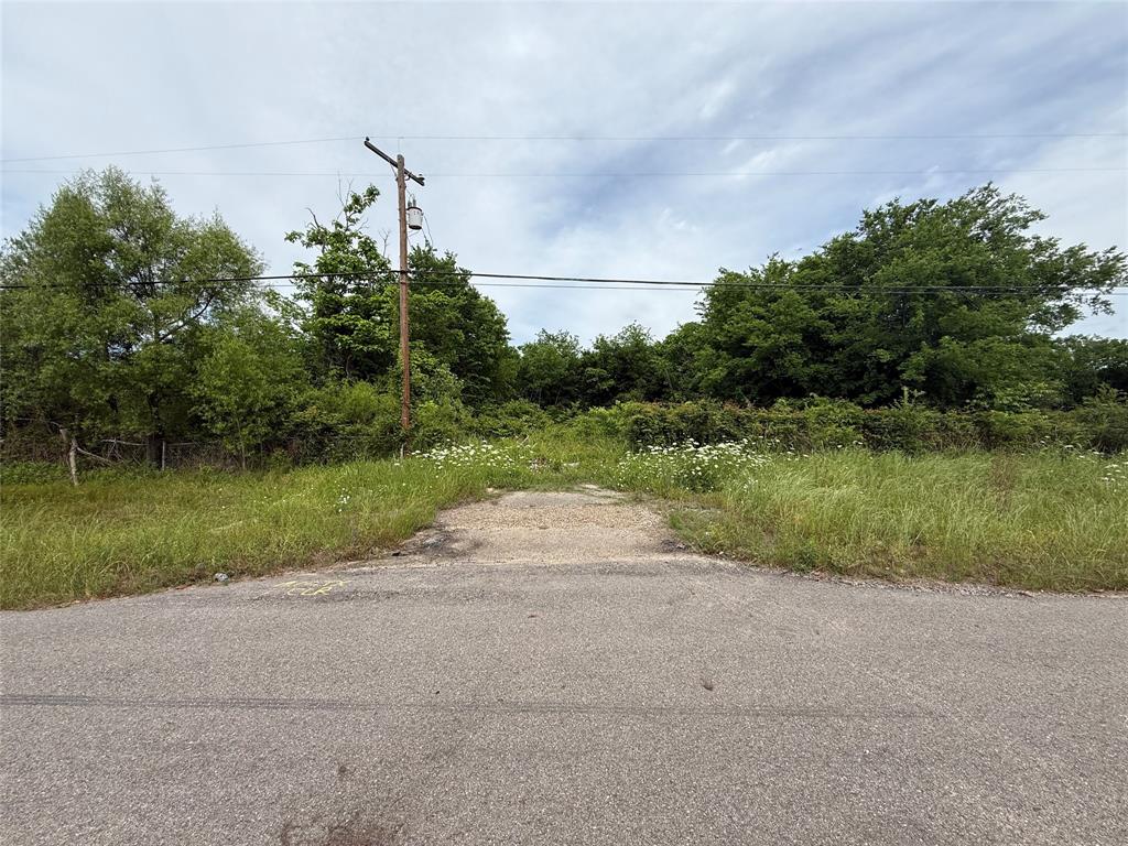 Tbd Mount Vernon Road Bogata, TX 75417 - Photo 2 of 7 a view of a park