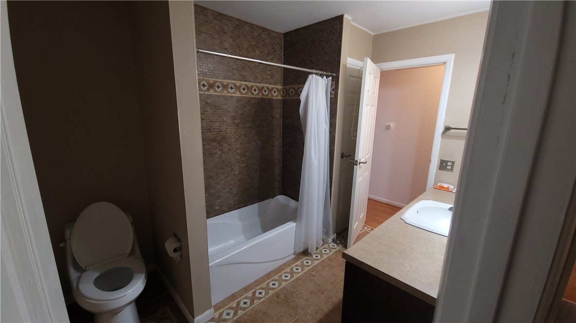 3554 North Dove Drive Decatur, IL 62526 - Photo 13 of 20