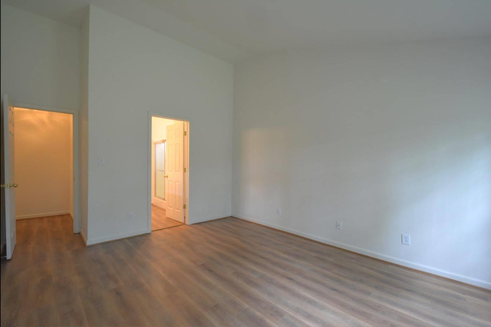 357 Winton Road Versailles, KY 40383 - Photo 12 of 26 Primary Bedroom En-suite bath