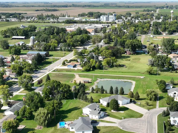 $549,900 | 1101 Southcreek Avenue, Glyndon, MN 56547