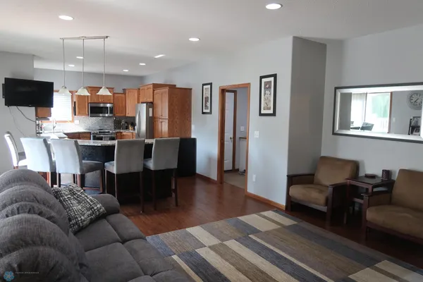 $549,900 | 1101 Southcreek Avenue, Glyndon, MN 56547