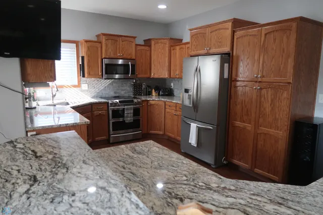 $549,900 | 1101 Southcreek Avenue, Glyndon, MN 56547