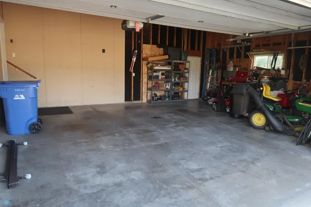 $549,900 | 1101 Southcreek Avenue, Glyndon, MN 56547