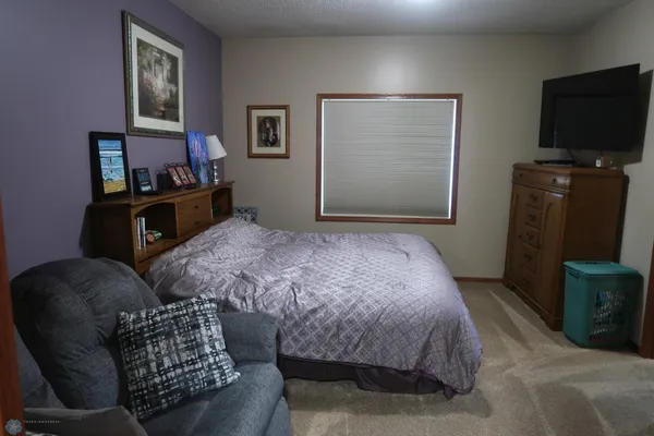 $549,900 | 1101 Southcreek Avenue, Glyndon, MN 56547