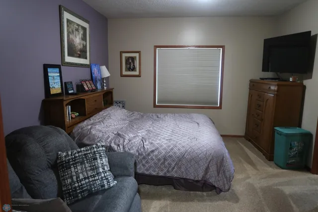 $549,900 | 1101 Southcreek Avenue, Glyndon, MN 56547