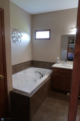 $549,900 | 1101 Southcreek Avenue, Glyndon, MN 56547