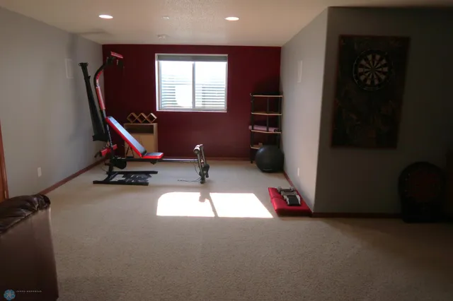 $549,900 | 1101 Southcreek Avenue, Glyndon, MN 56547