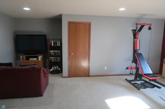 $549,900 | 1101 Southcreek Avenue, Glyndon, MN 56547