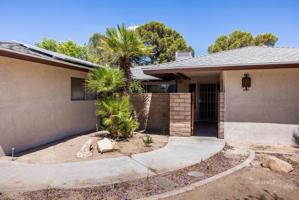 230 Larkspur Street Ridgecrest, CA 93555 - Photo 5 of 39