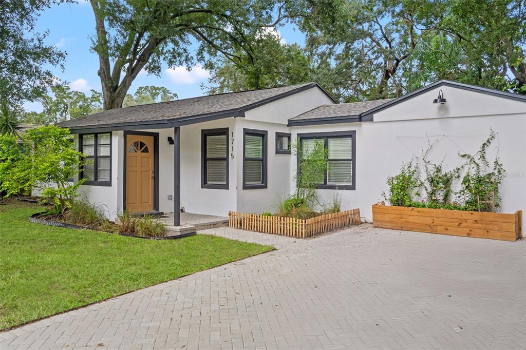 1715 North Alexander Road Tampa, FL 33603 - Photo 3 of 40