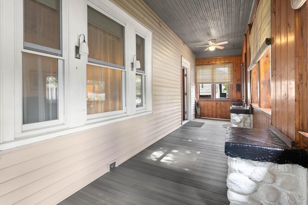 25 Roycroft Road Peabody, MA 01960 - Photo 4 of 35 Gallery Image 4
