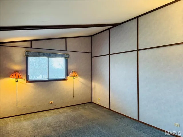 $215,000 | 34 Hillcrest Drive, Hannibal, MO 63401