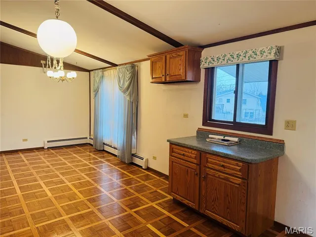 $215,000 | 34 Hillcrest Drive, Hannibal, MO 63401