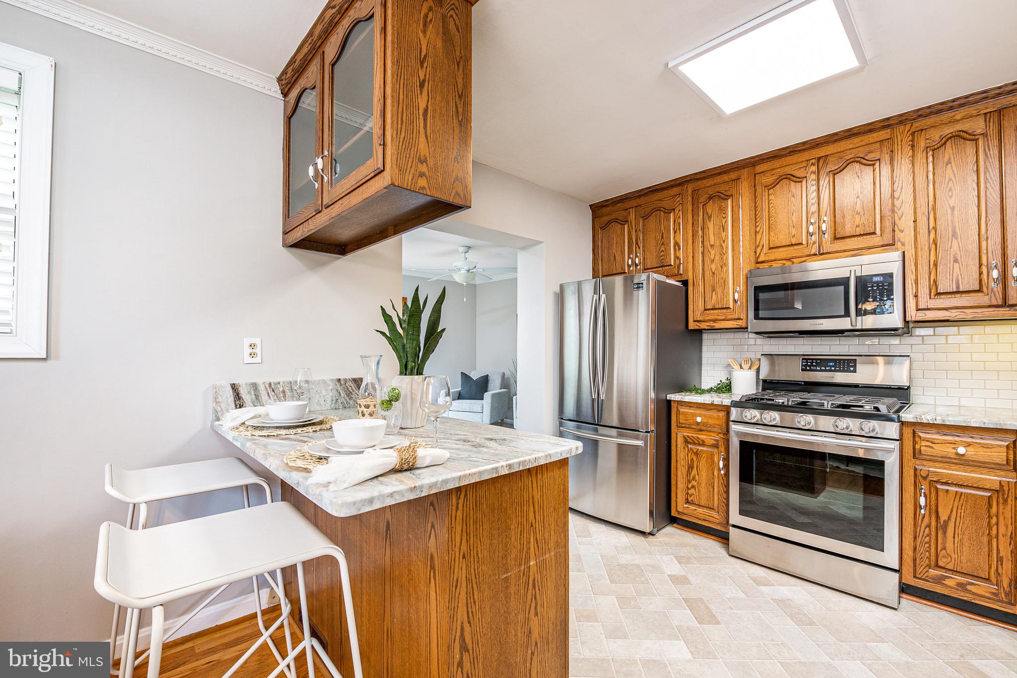 11826 Rocking Horse Road Rockville, MD 20852 - Photo 2 of 39 Gallery Image 2