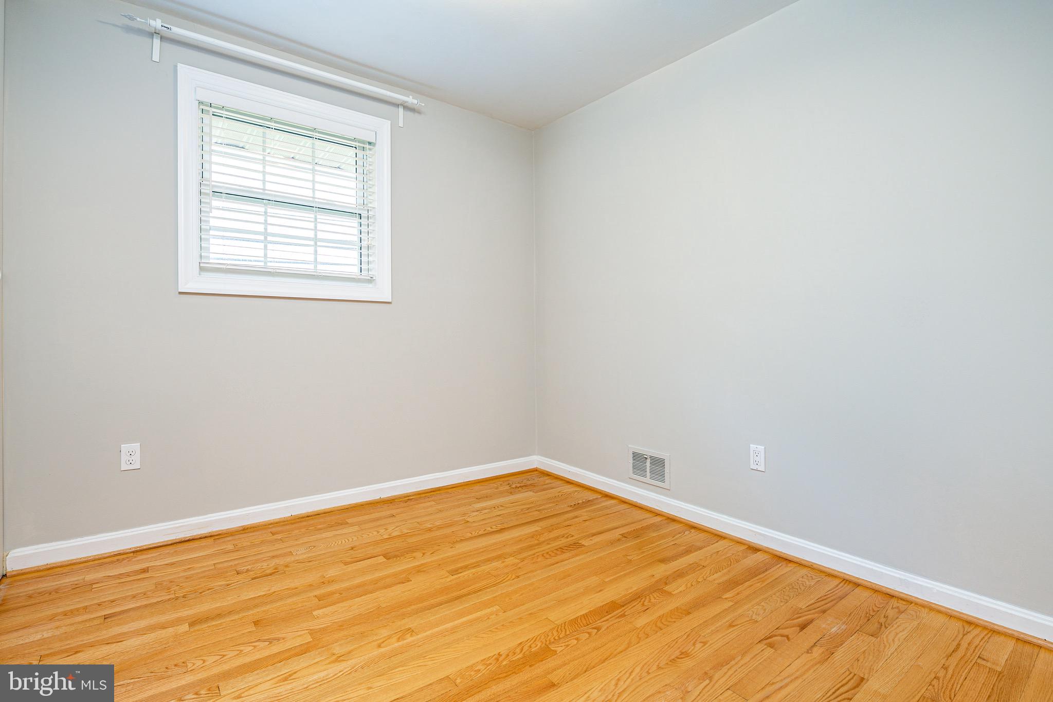 11826 Rocking Horse Road Rockville, MD 20852 - Photo 19 of 39 Bedroom 3