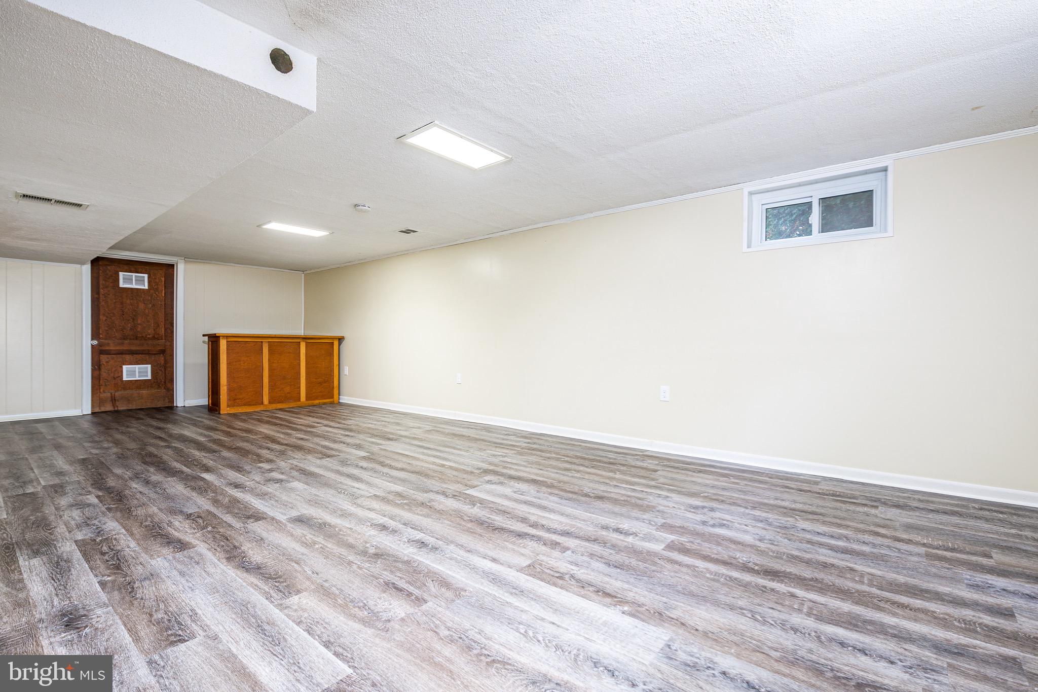11826 Rocking Horse Road Rockville, MD 20852 - Photo 22 of 39 Gallery Image 22