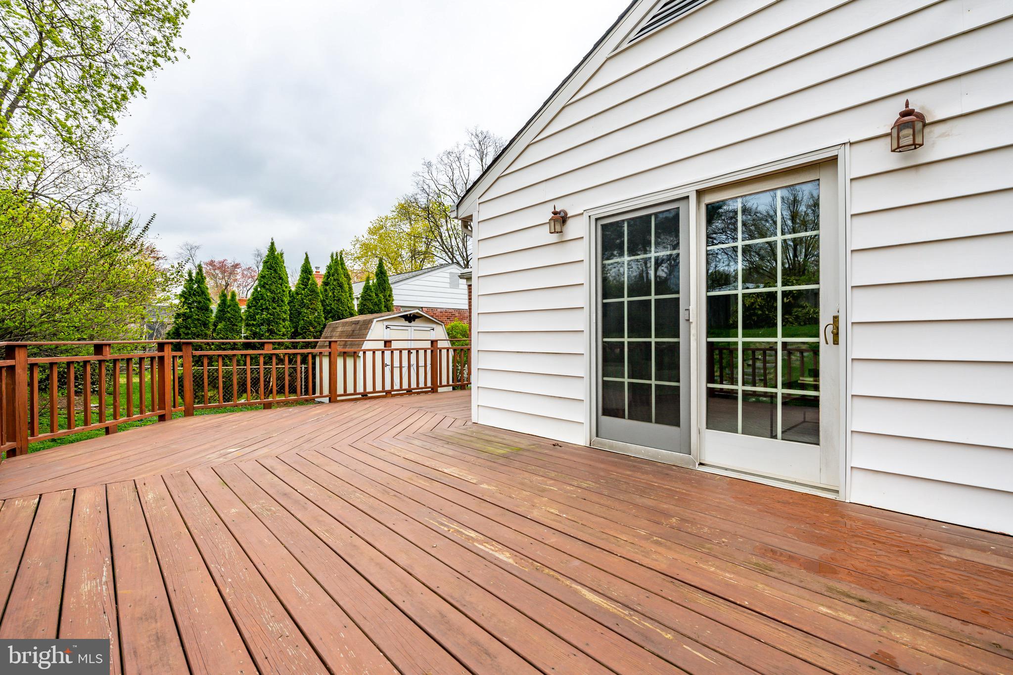 11826 Rocking Horse Road Rockville, MD 20852 - Photo 30 of 39 Gallery Image 30