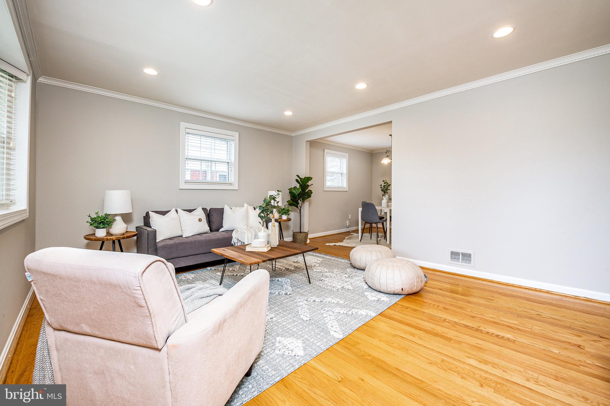 11826 Rocking Horse Road Rockville, MD 20852 - Photo 8 of 39 Gallery Image 8
