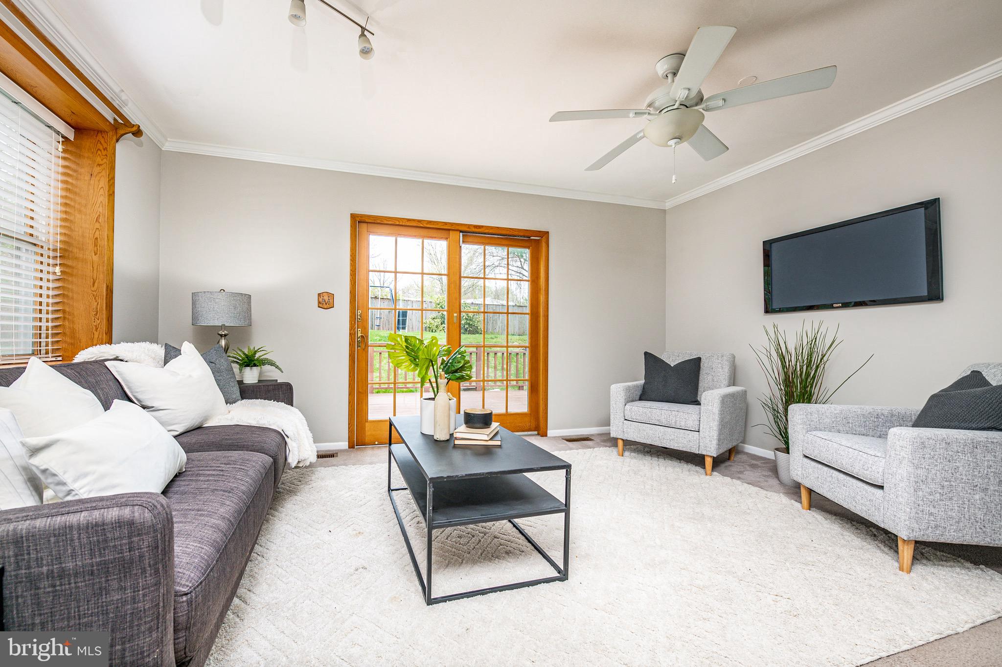 11826 Rocking Horse Road Rockville, MD 20852 - Photo 10 of 39 Gallery Image 10