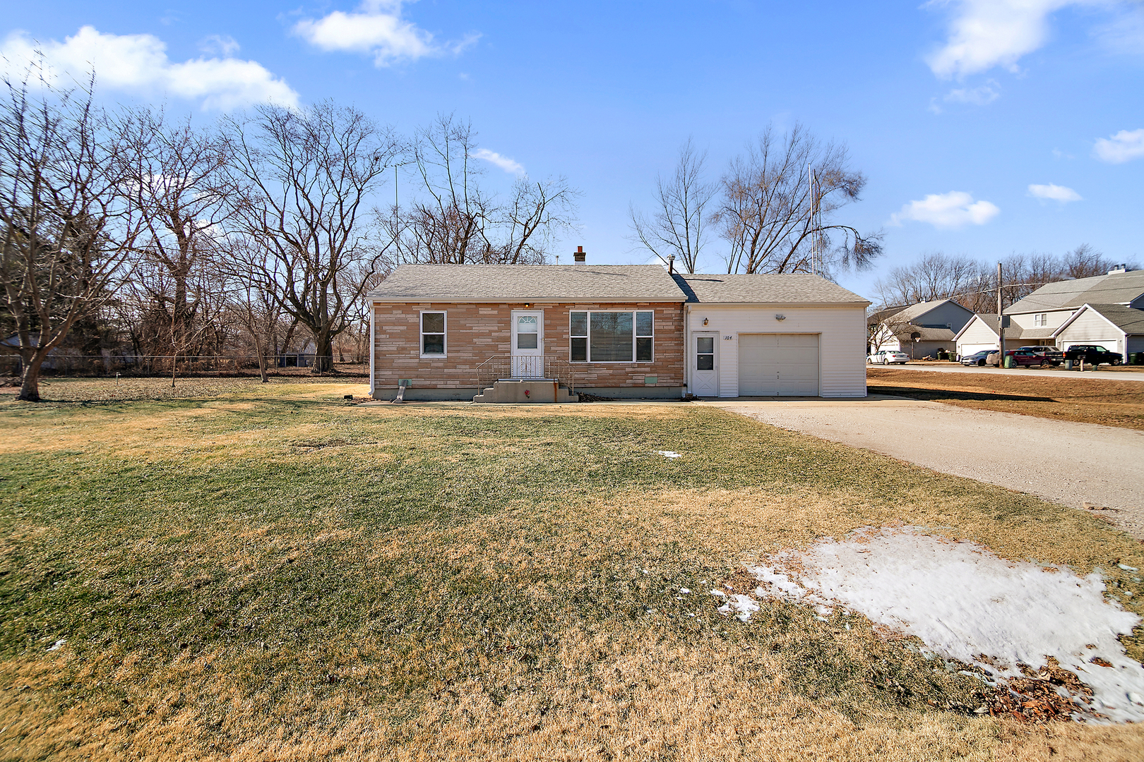 104 South English Street Braidwood, IL 60408 - Photo 1 of 13