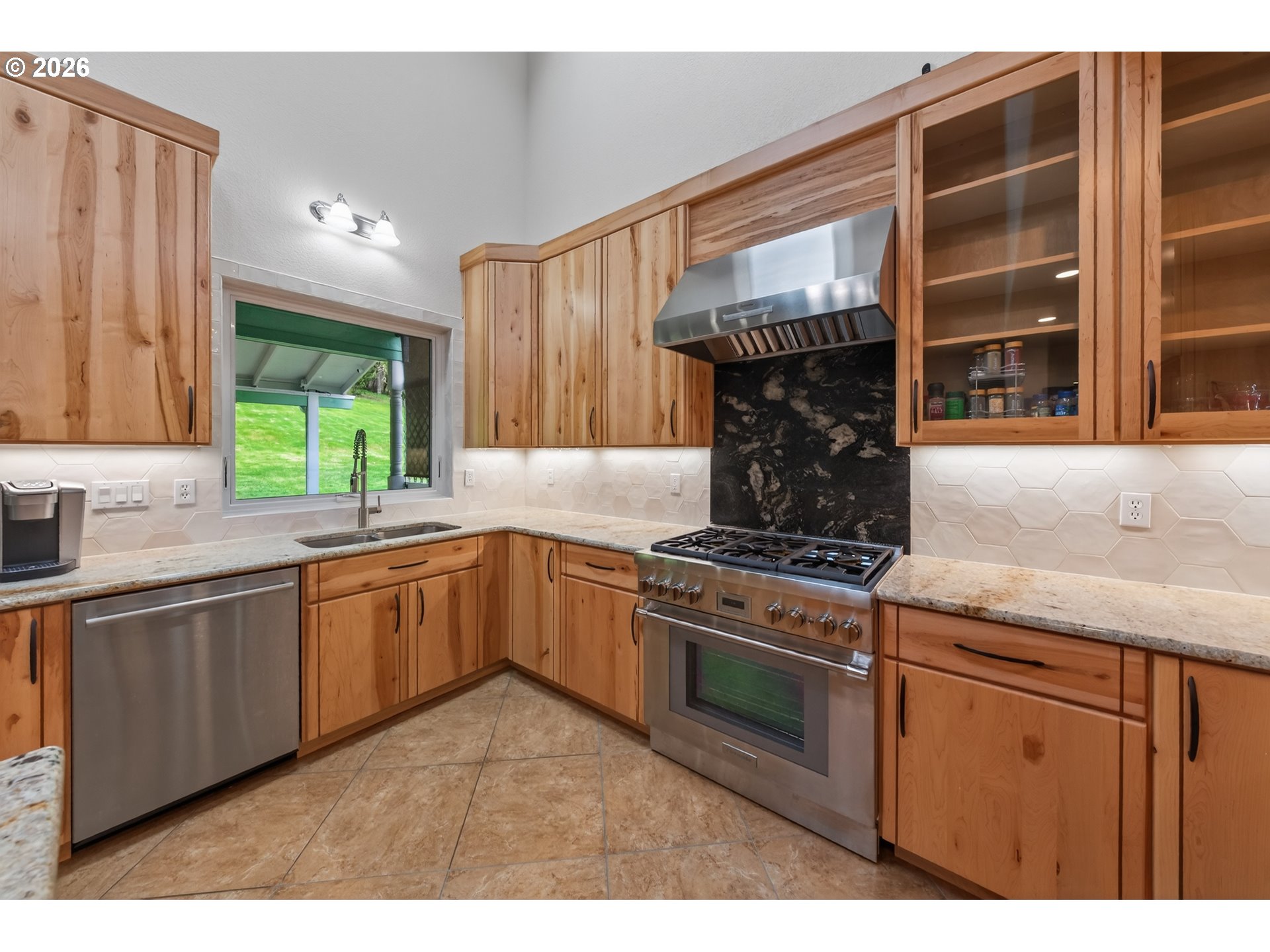6985 Garden Valley Road Roseburg, OR 97471 - Photo 16 of 43 Kitchen