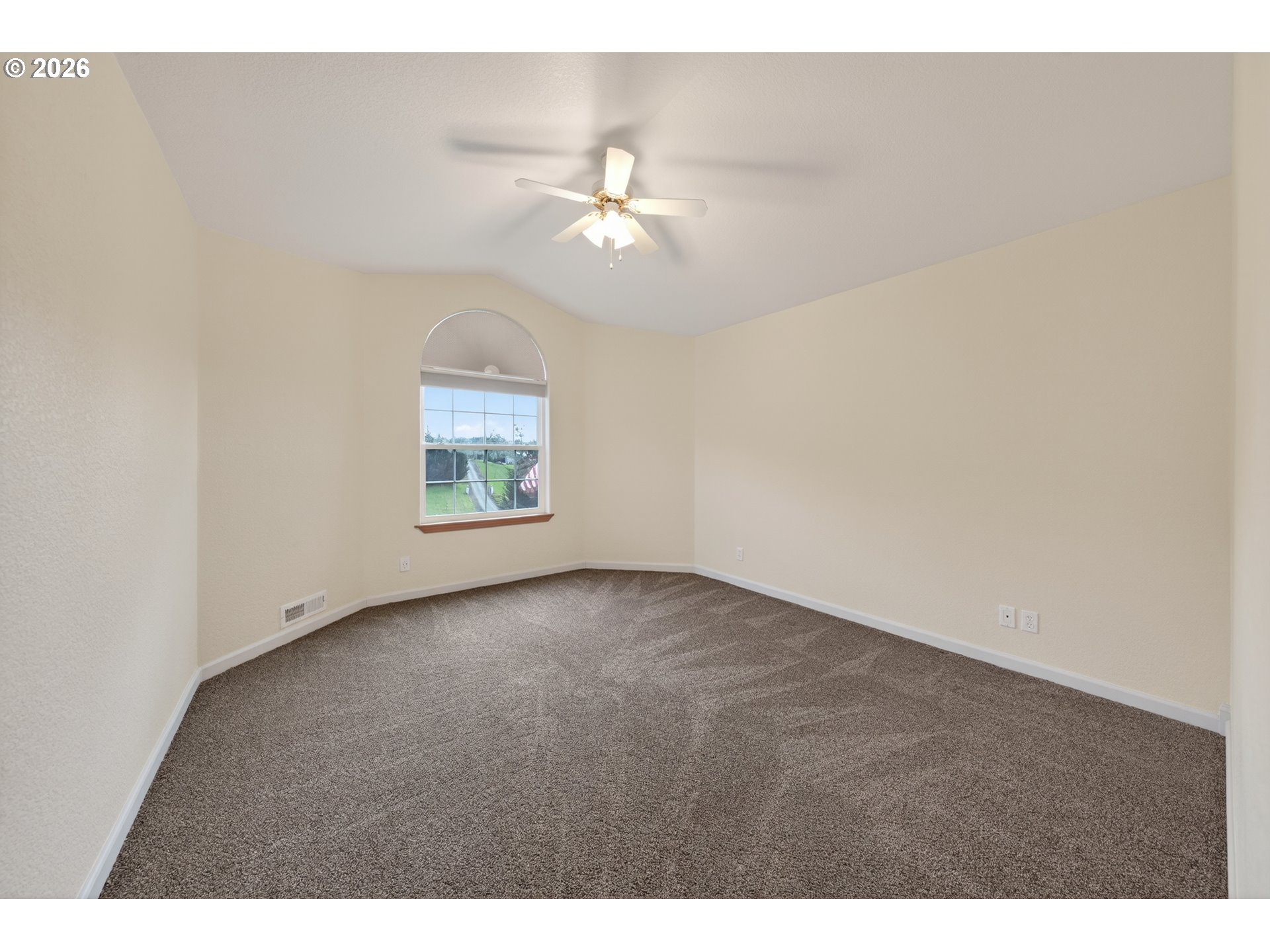 6985 Garden Valley Road Roseburg, OR 97471 - Photo 28 of 43 Bedroom