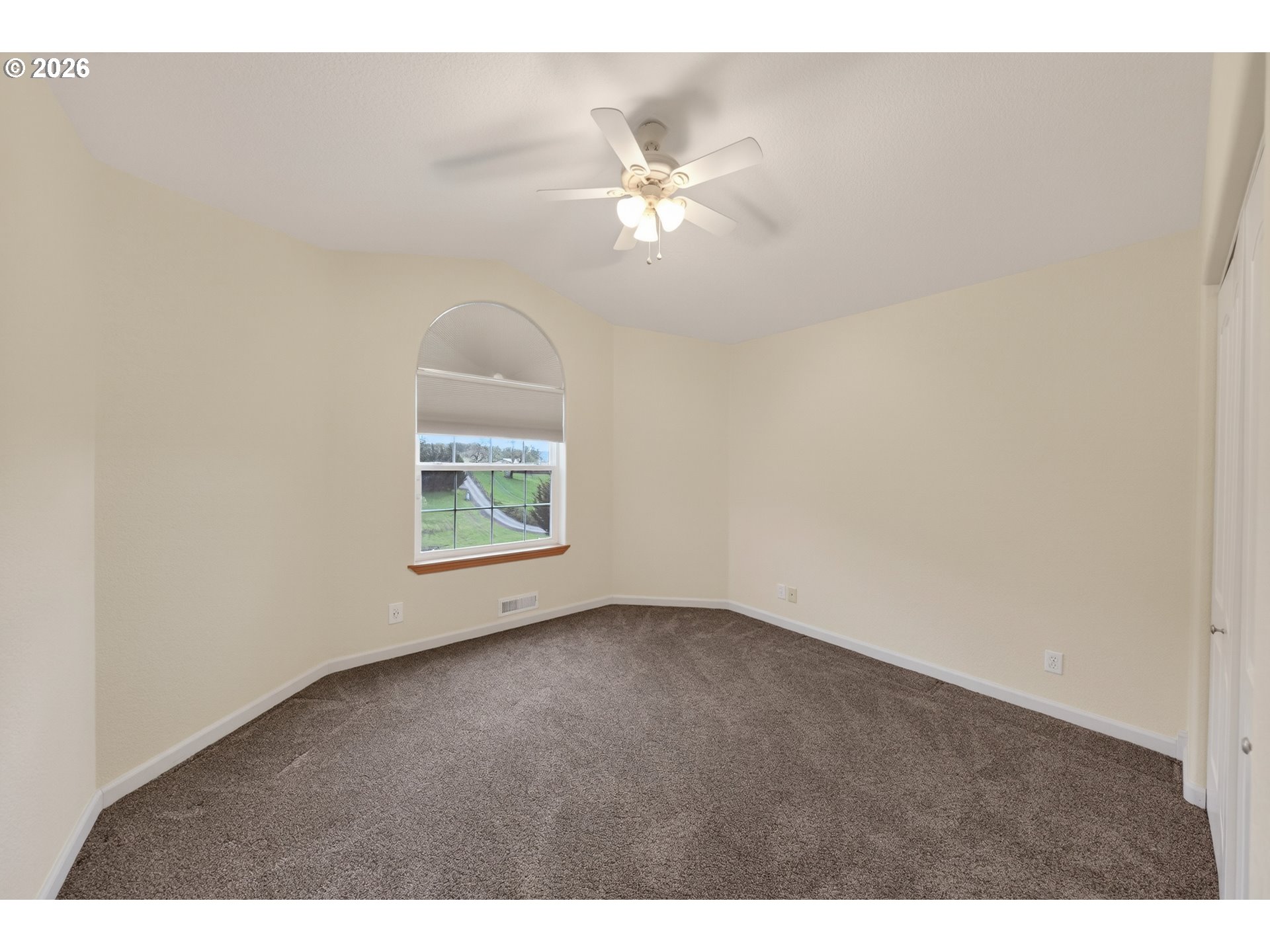 6985 Garden Valley Road Roseburg, OR 97471 - Photo 33 of 43 Bedroom