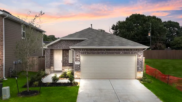 $238,000 | 4623 Mesquite Trail, Pinehurst, TX 77362