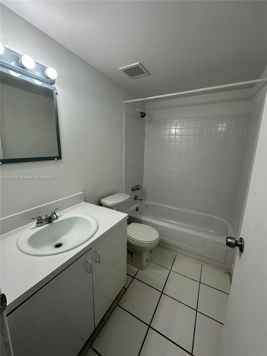 1825 West 56th Street, Unit 410 Hialeah, FL 33012 - Photo 6 of 18