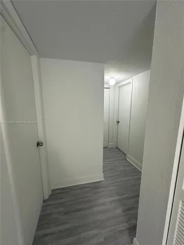 $1,800 | 1825 West 56th Street, Unit 410, Hialeah, FL 33012