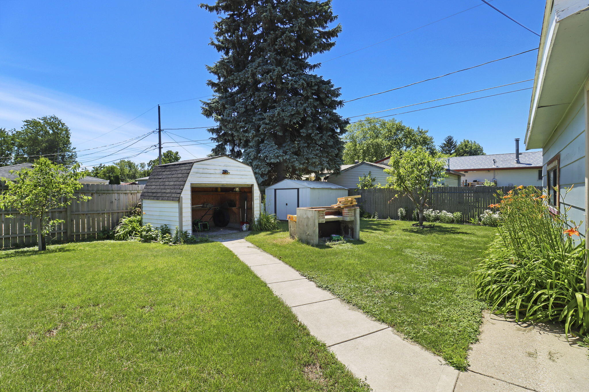 6924 Whitewater Street Caledonia, WI 53402 - Photo 26 of 29 26-web-or-mls-6924 Whitewater St, Racine