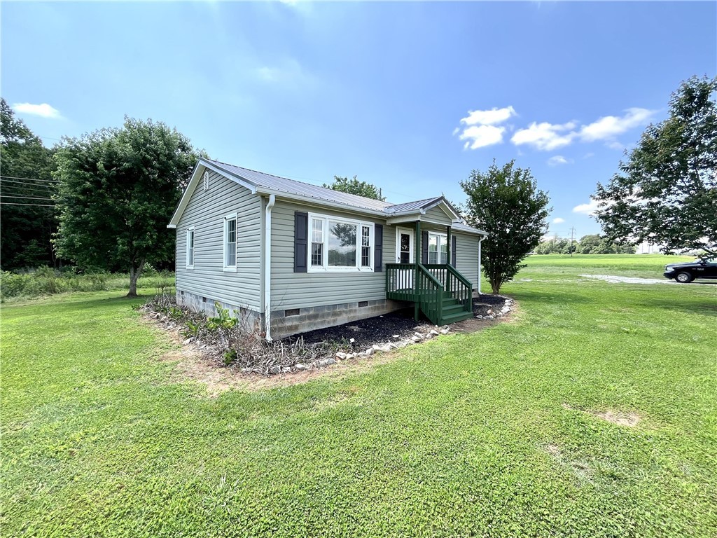 393 Snow Creek Road Seneca, SC 29678 - Photo 6 of 7