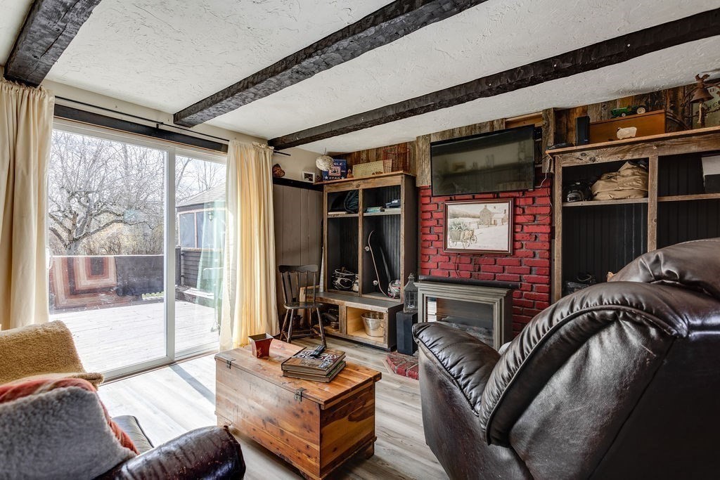 6 Arrowhead Way Rutland, MA 01543 - Photo 5 of 27