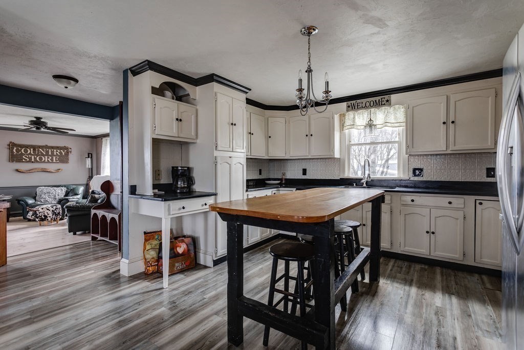 6 Arrowhead Way Rutland, MA 01543 - Photo 8 of 27