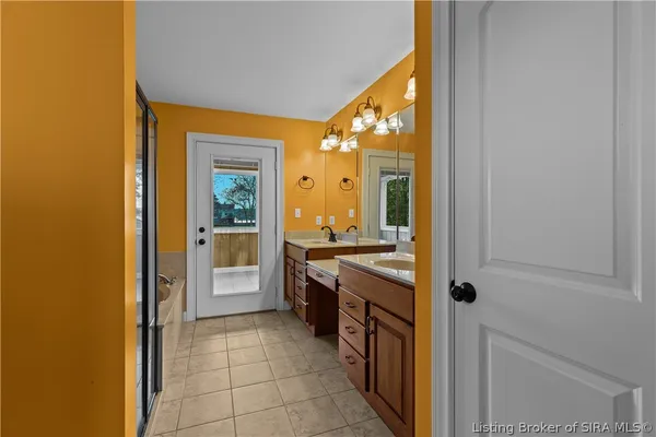 $399,000 | 201 South 3rd Street, Jeffersonville, IN 47130