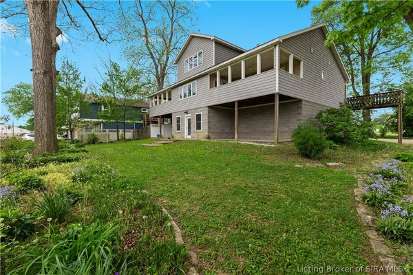 $399,000 | 201 South 3rd Street, Jeffersonville, IN 47130