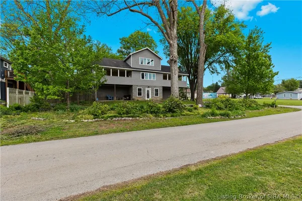 $399,000 | 201 South 3rd Street, Jeffersonville, IN 47130