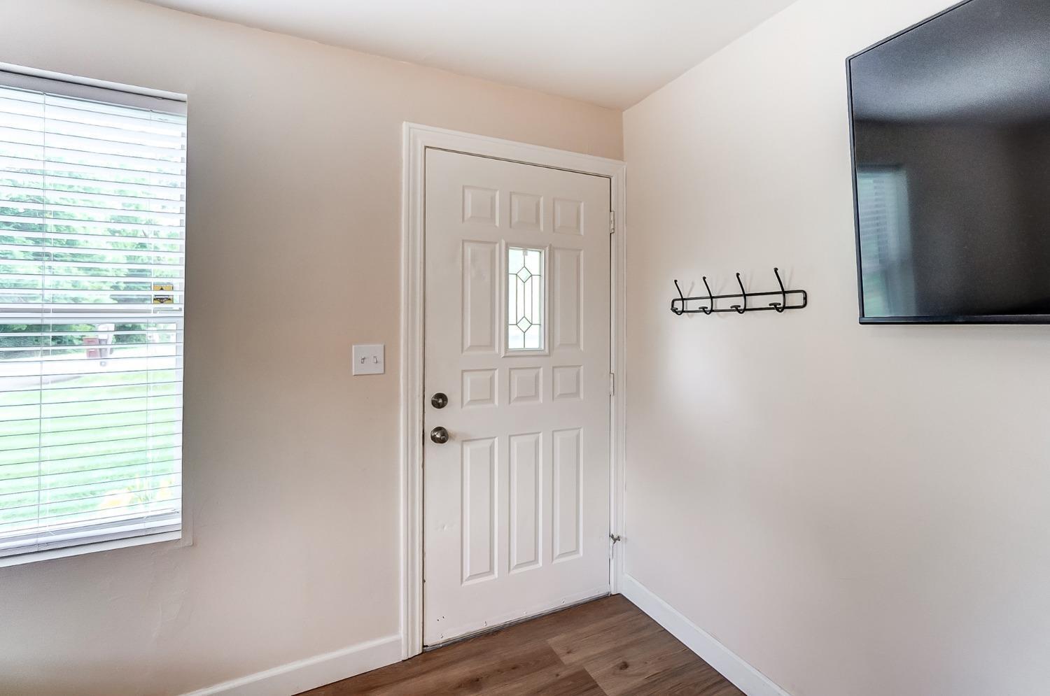 7496 Bridgetown Road Cincinnati, OH 45248 - Photo 6 of 36
