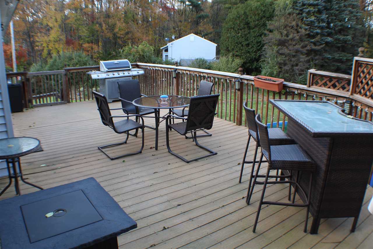352 Island Pond Road Derry, NH 03038 - Photo 13 of 38