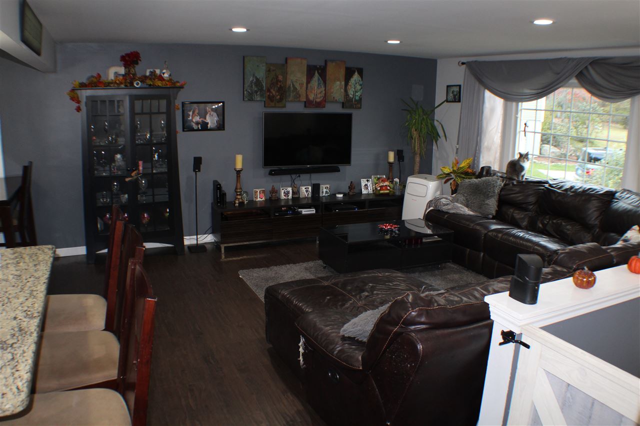 352 Island Pond Road Derry, NH 03038 - Photo 18 of 38