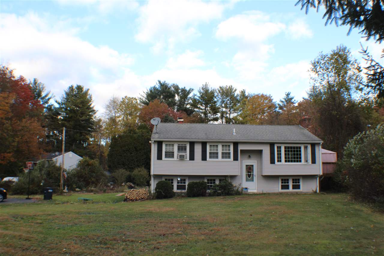 352 Island Pond Road Derry, NH 03038 - Photo 4 of 38