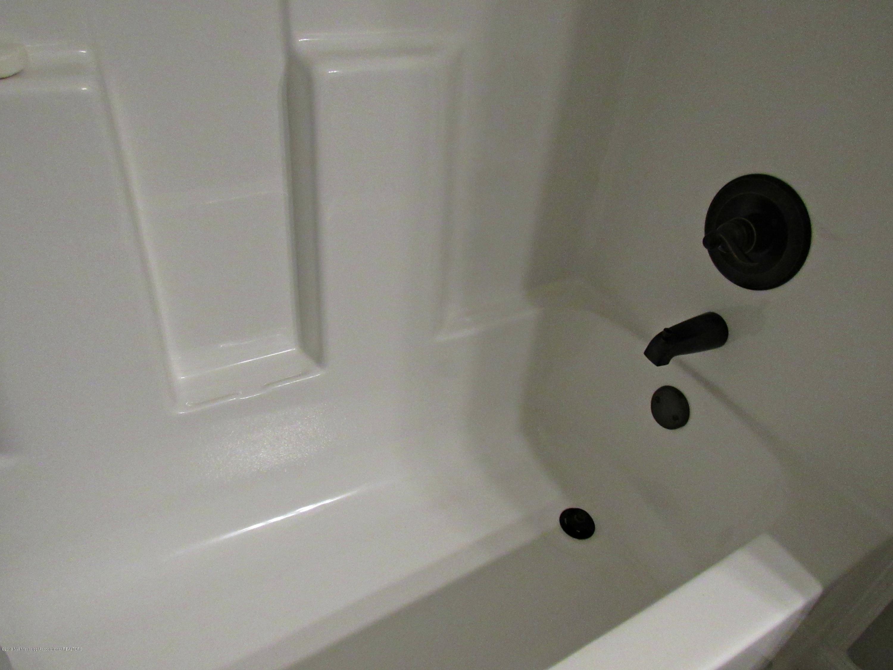 2302 Pine Tree Road Hernando, MS 38632 - Photo 24 of 41 bathroom 2 view 2