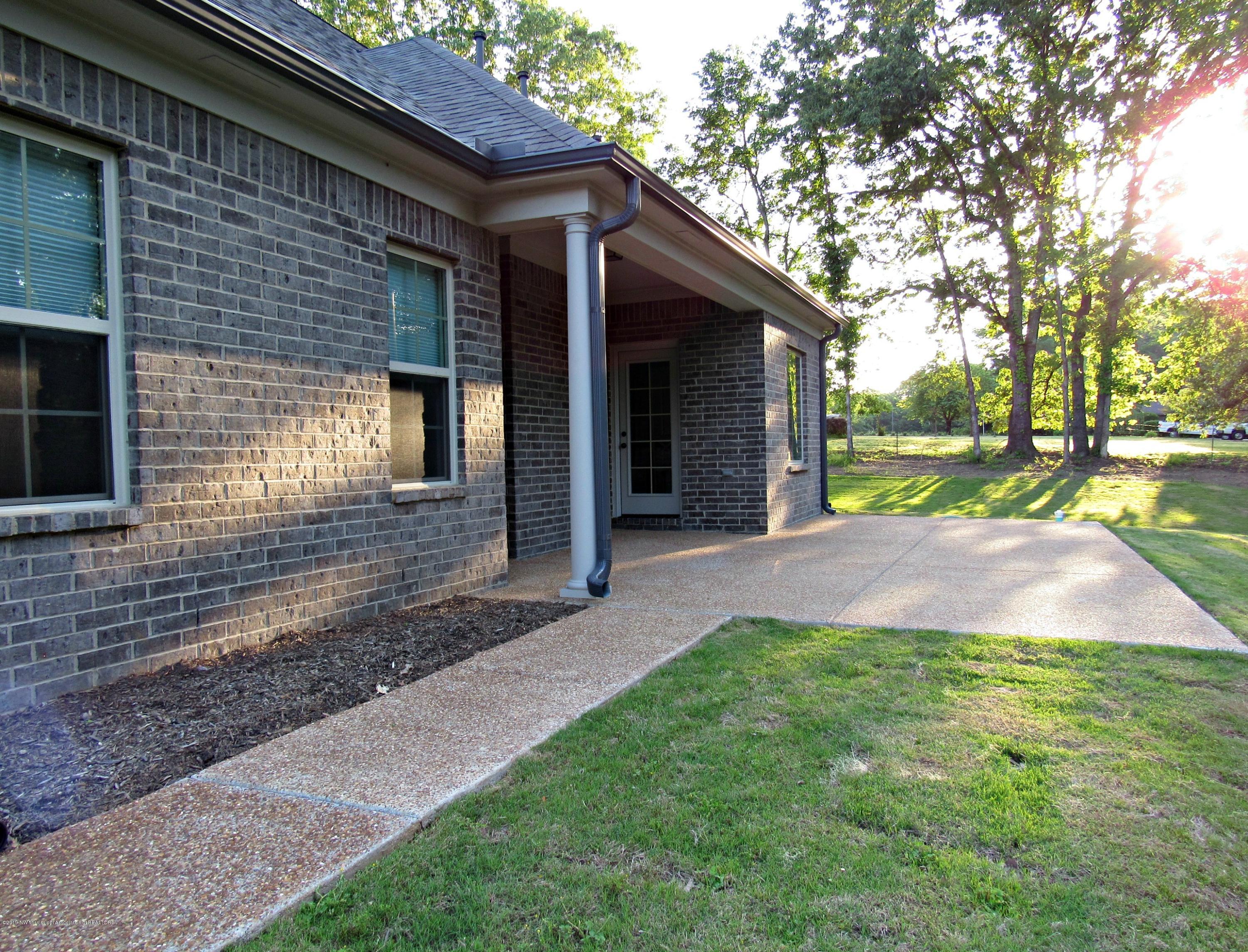2302 Pine Tree Road Hernando, MS 38632 - Photo 36 of 41 exterior concrete patio