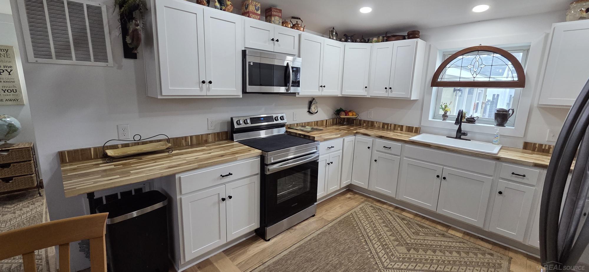 7354 Byron Road Lexington, MI 48450 - Photo 8 of 34
