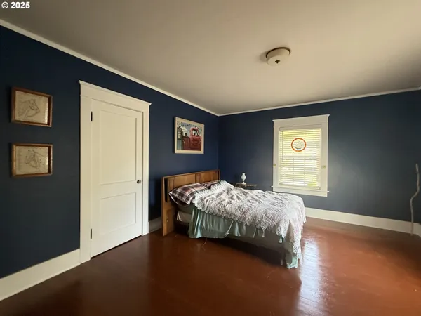 $599,000 | 880 East 2nd Street, Coquille, OR 97423