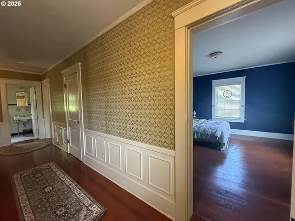 $599,000 | 880 East 2nd Street, Coquille, OR 97423