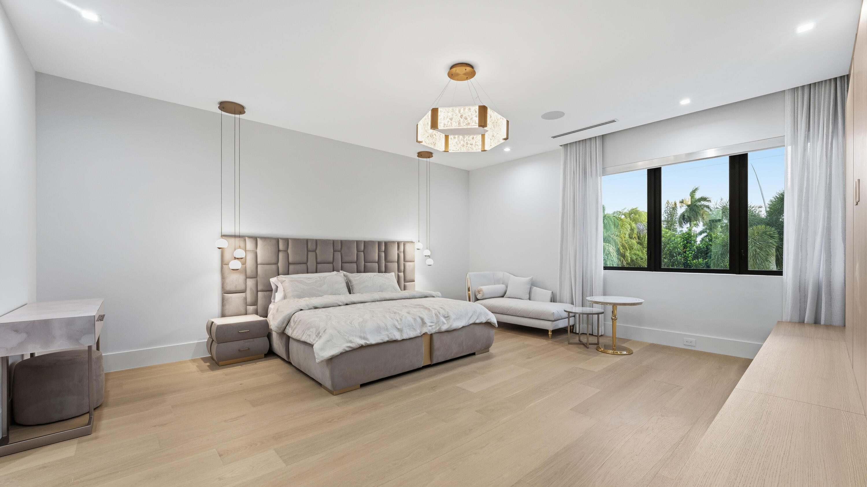 274 Northeast 3rd Court Boca Raton, FL 33432 - Photo 24 of 59 MASTER BEDROOM UPSTAIRS