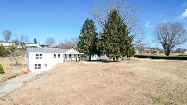 $429,000 | 152 Hemlock Street, Mount Carmel, TN 37645