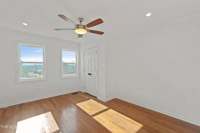 $429,000 | 152 Hemlock Street, Mount Carmel, TN 37645