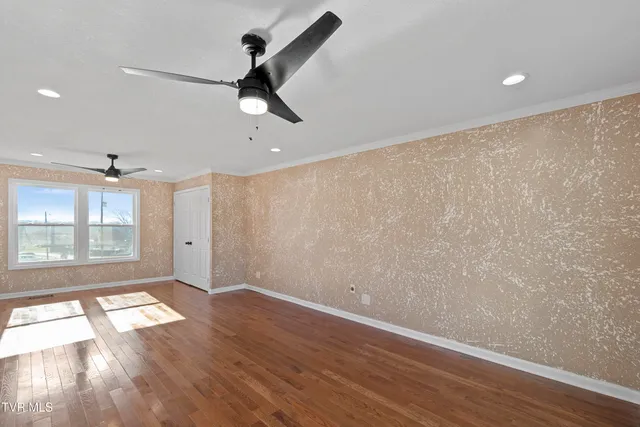 $429,000 | 152 Hemlock Street, Mount Carmel, TN 37645